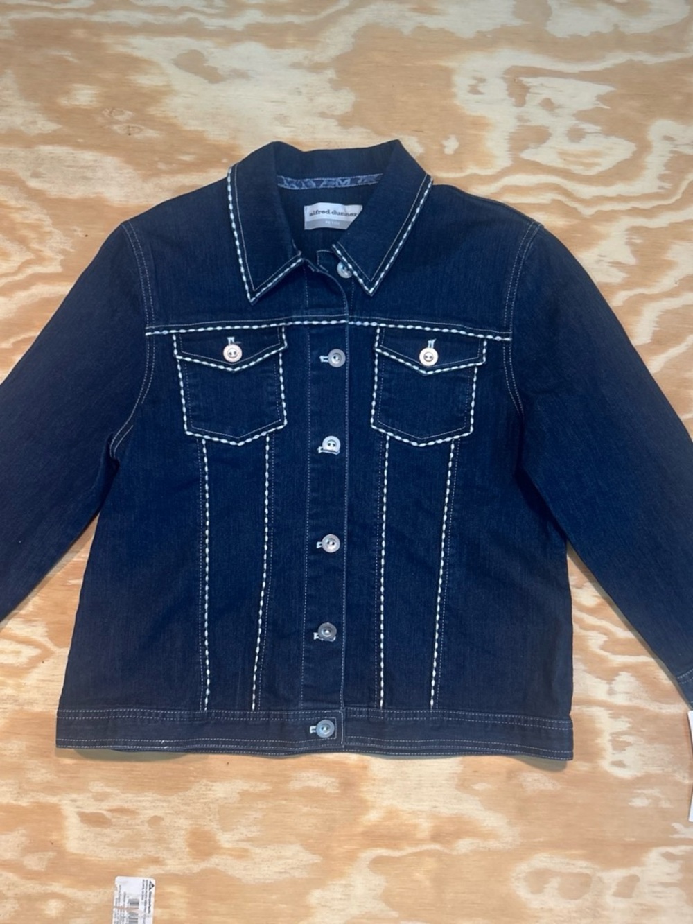 NWT’s Alfred Dunner Navy Petite Stretch Denim Jacket with White Label Detail